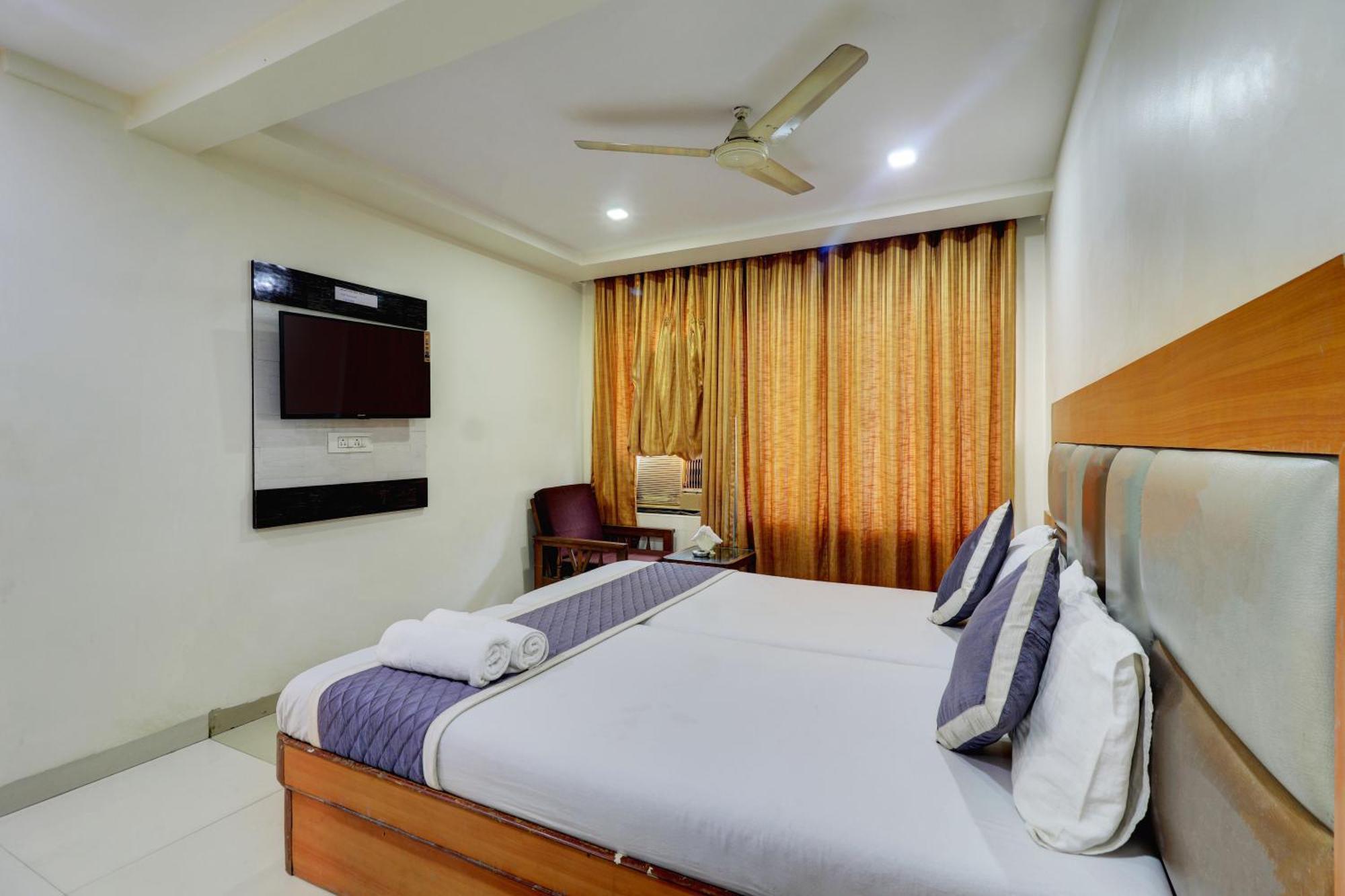 Hotel New Sarovar Grand بانفيل المظهر الخارجي الصورة